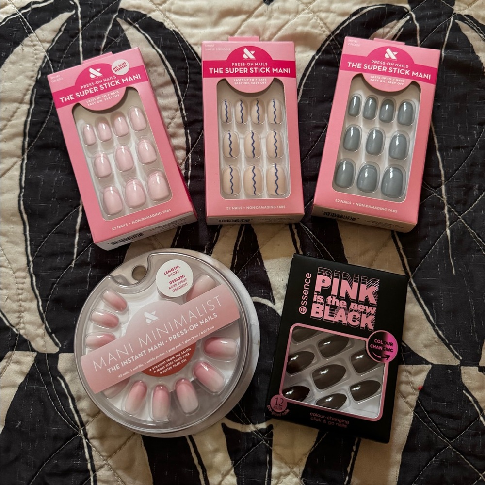 🚫SOLD🚫 - Olive & June and Essence Press on Nails